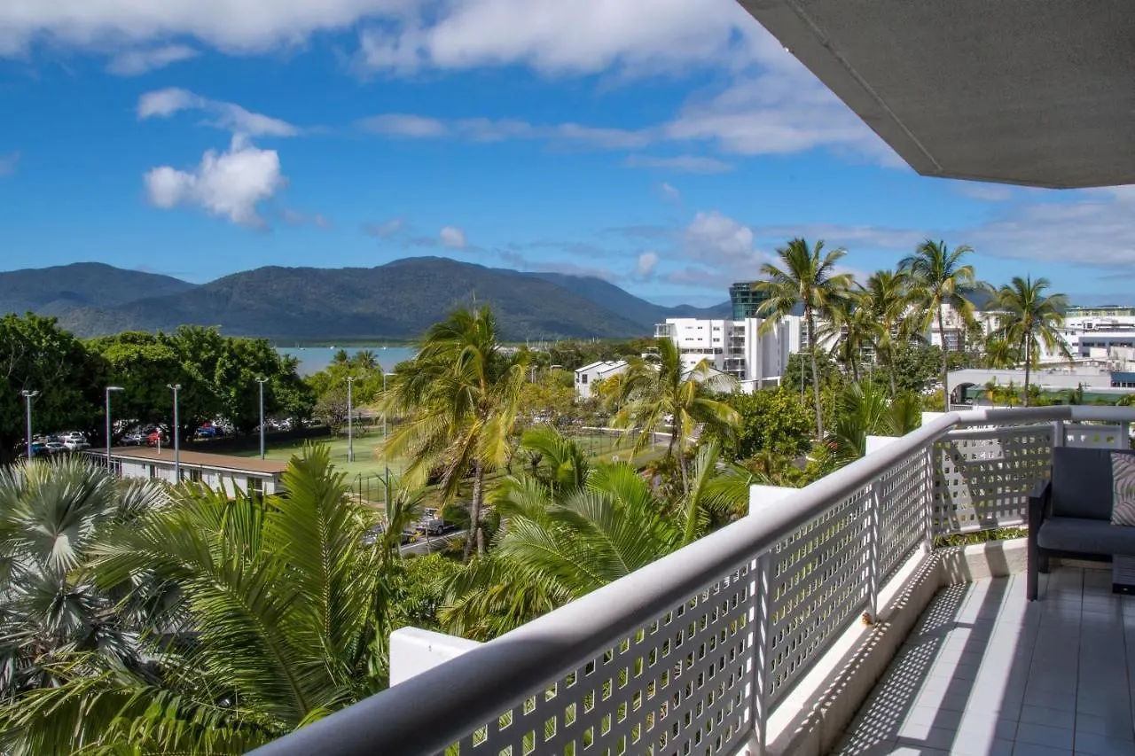 Cairns Luxury Waterview Apartment 0*,