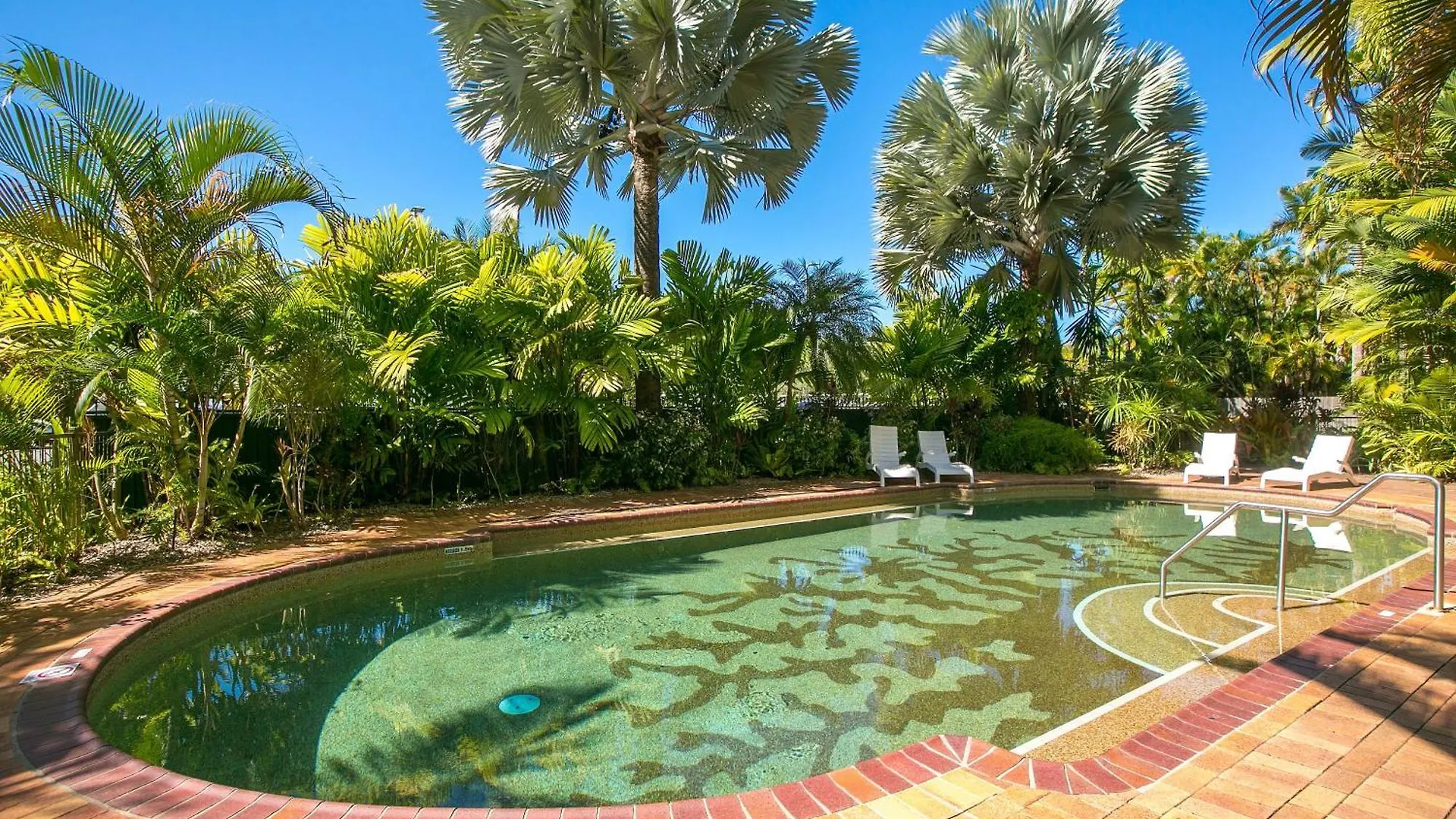 Cairns Luxury Waterview Apartment